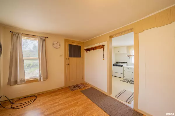 Farmington, IL 61531,212 S CONE ST