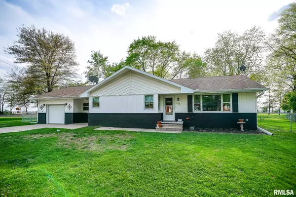 100 WEBER LN, Delavan, IL 61734