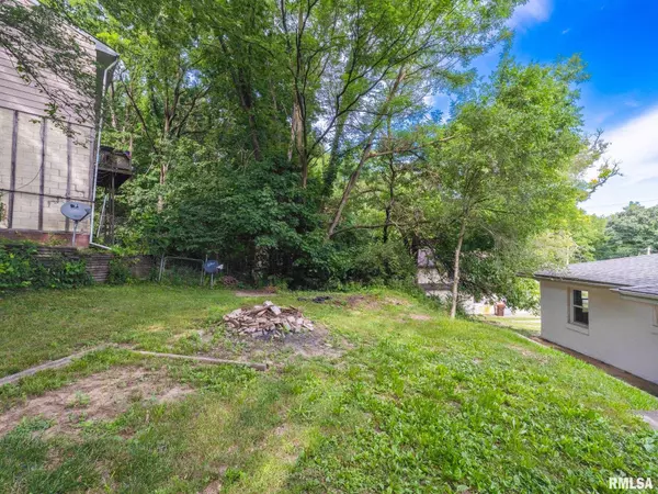 Creve Coeur, IL 61610,145 MAYWOOD AVE