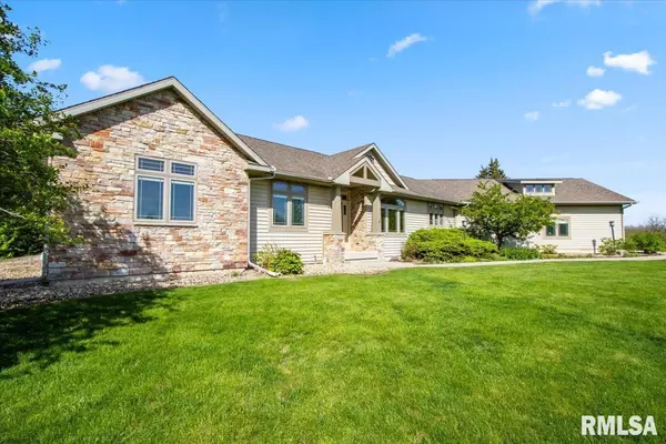 Carlock, IL 61725,2297 DEER RIDGE CT