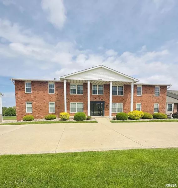 3505 W WILLOW KNOLLS RD #3G, Peoria, IL 61614