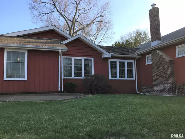 Pekin, IL 61554,1112 COURT ST