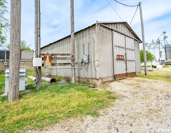 Forest City, IL 61532,100 S MAIN ST