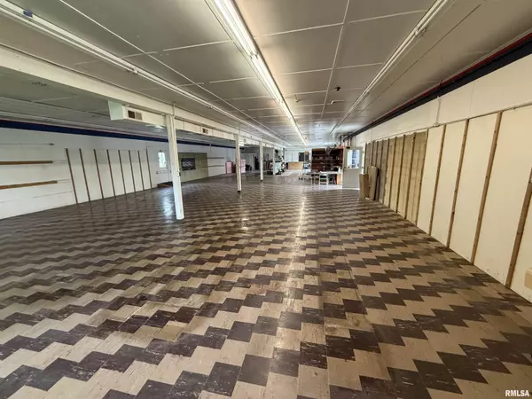 Mt Pulaski, IL 62548,423 S WASHINGTON ST