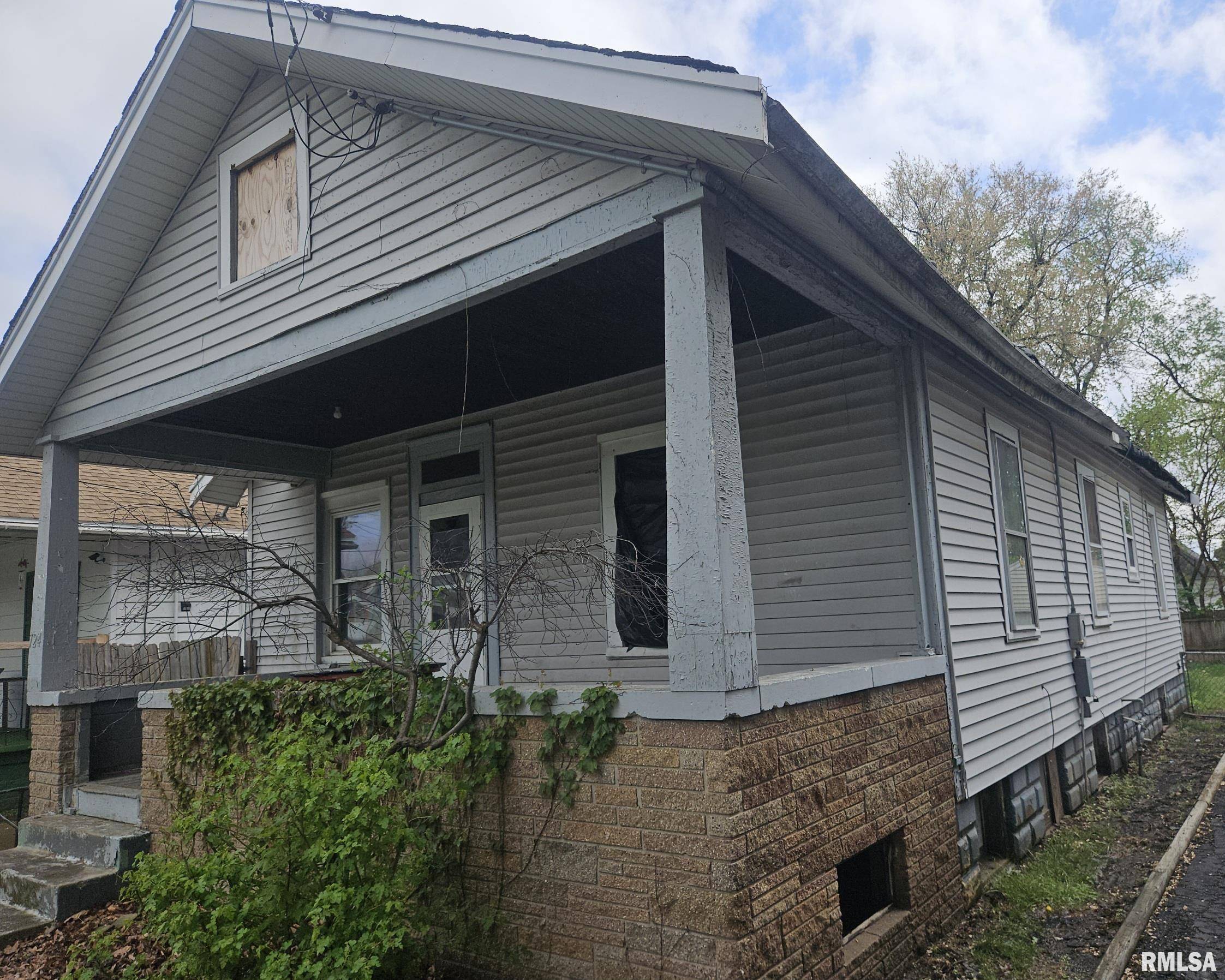 Peoria, IL 61603,724 E VIRGINIA AVE