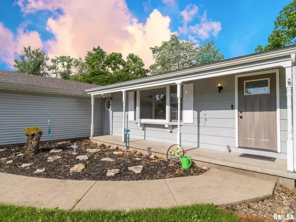 Dunlap, IL 61525,106 N 5TH ST