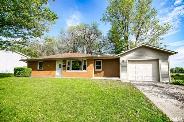2910 W SCENIC DR, Peoria, IL 61615