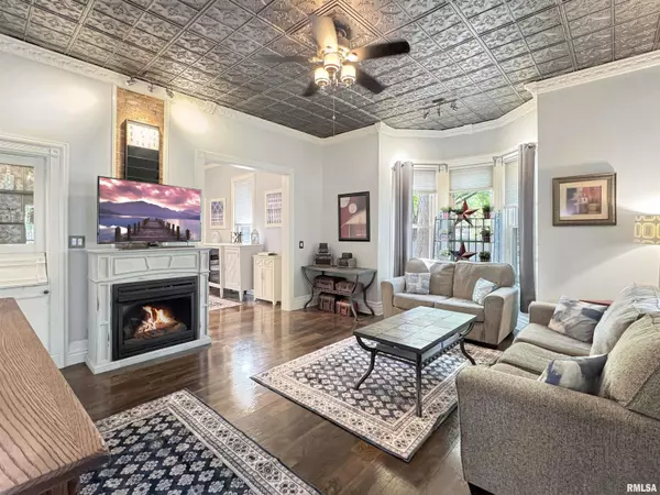 Mackinaw, IL 61755,301 S ORCHARD ST