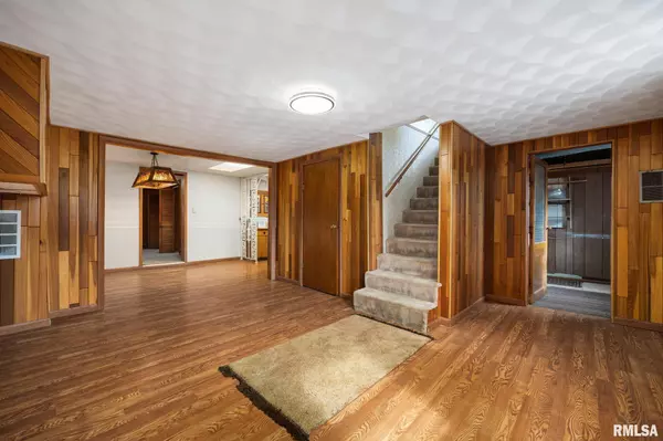 Delavan, IL 61734,107 S SPRUCE ST