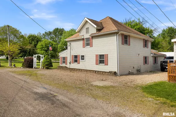 Delavan, IL 61734,107 S SPRUCE ST