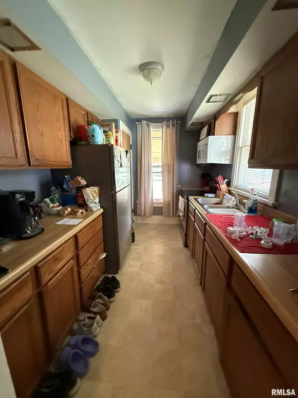 Macomb, IL 61455,411 W JEFFERSON ST