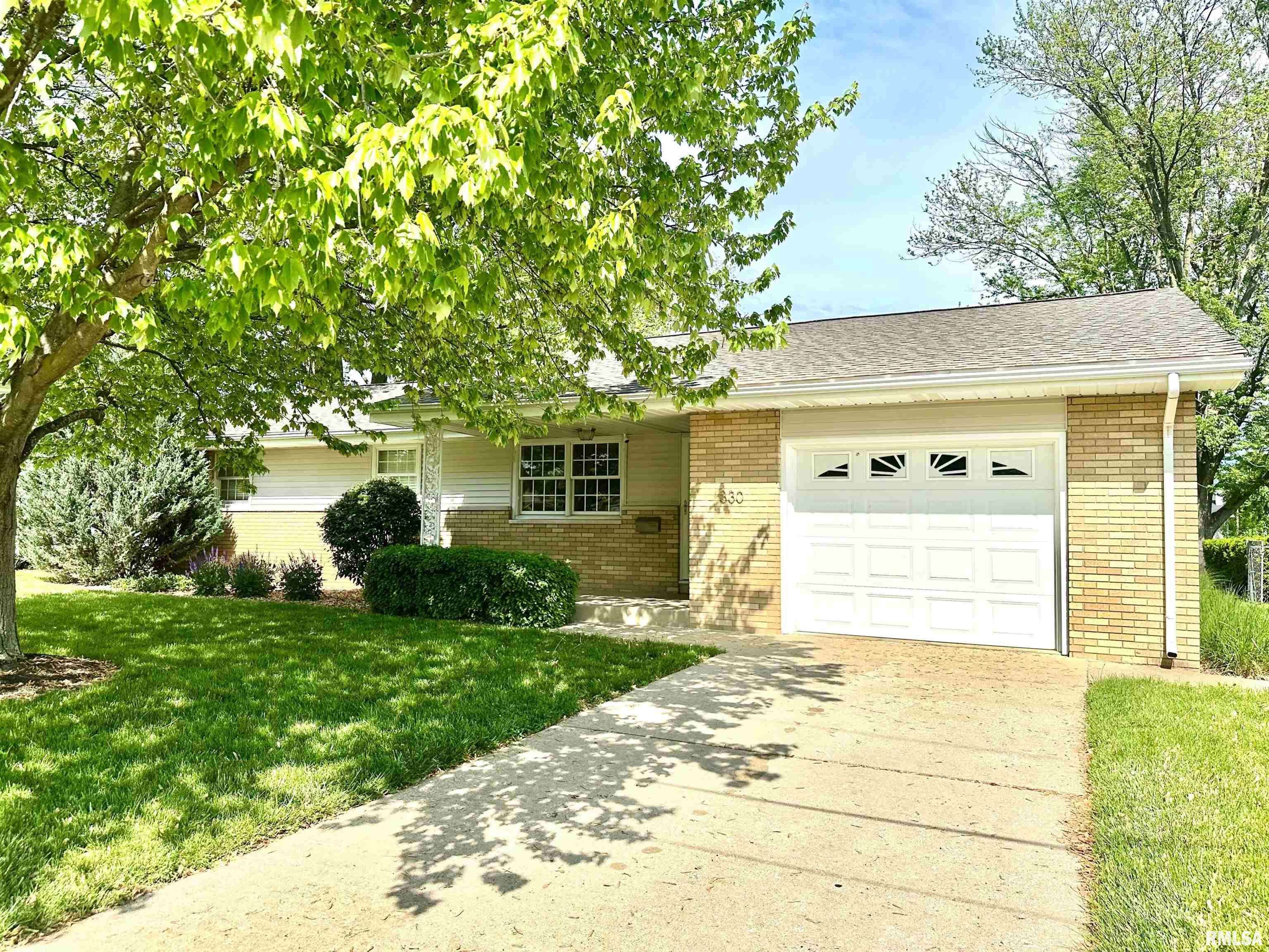 330 N NEBRASKA AVE, Morton, IL 61550