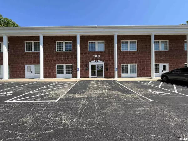 Peoria, IL 61614,2001 W WILLOW KNOLLS DR #110 - Suite A