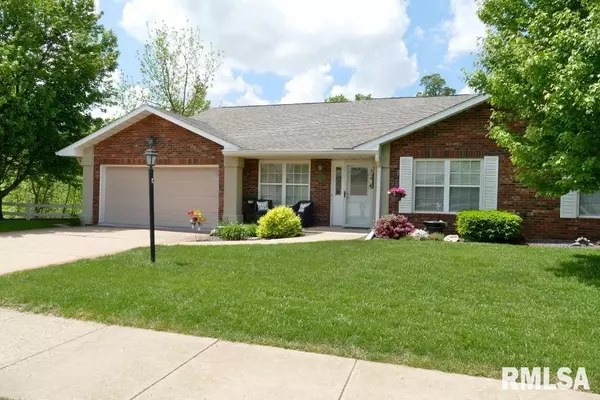 6917 N FLAGSTONE CT, Peoria, IL 61615