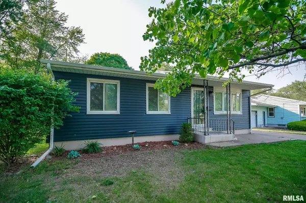 325 EDGEWOOD DR,  Pekin,  IL 61554
