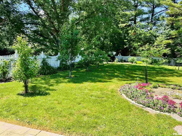 Morton, IL 61550,501 N NEBRASKA AVE