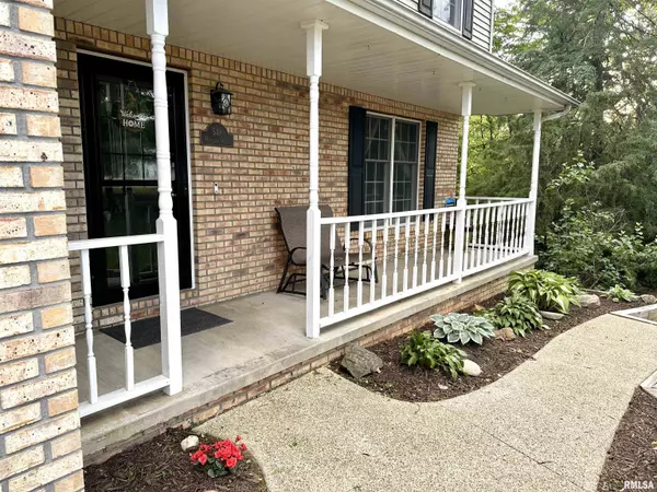 Mackinaw, IL 61755,548 HERITAGE DR