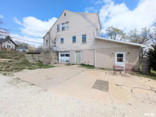 Creve Coeur, IL 61610-0000,910 PEKIN AVE