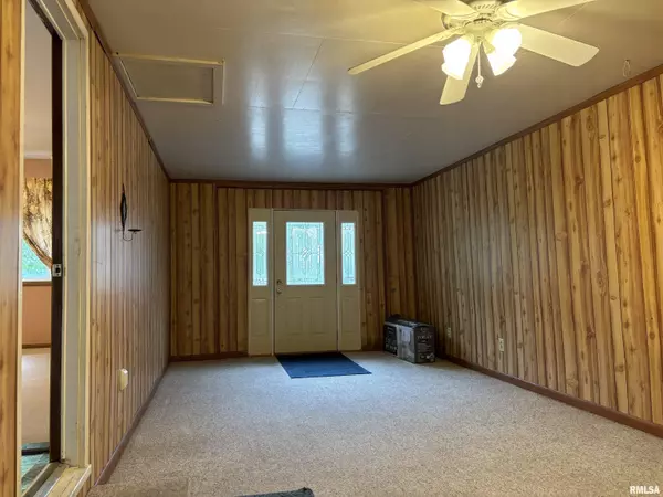 Lacon, IL 61540,6 Bay Shore DR