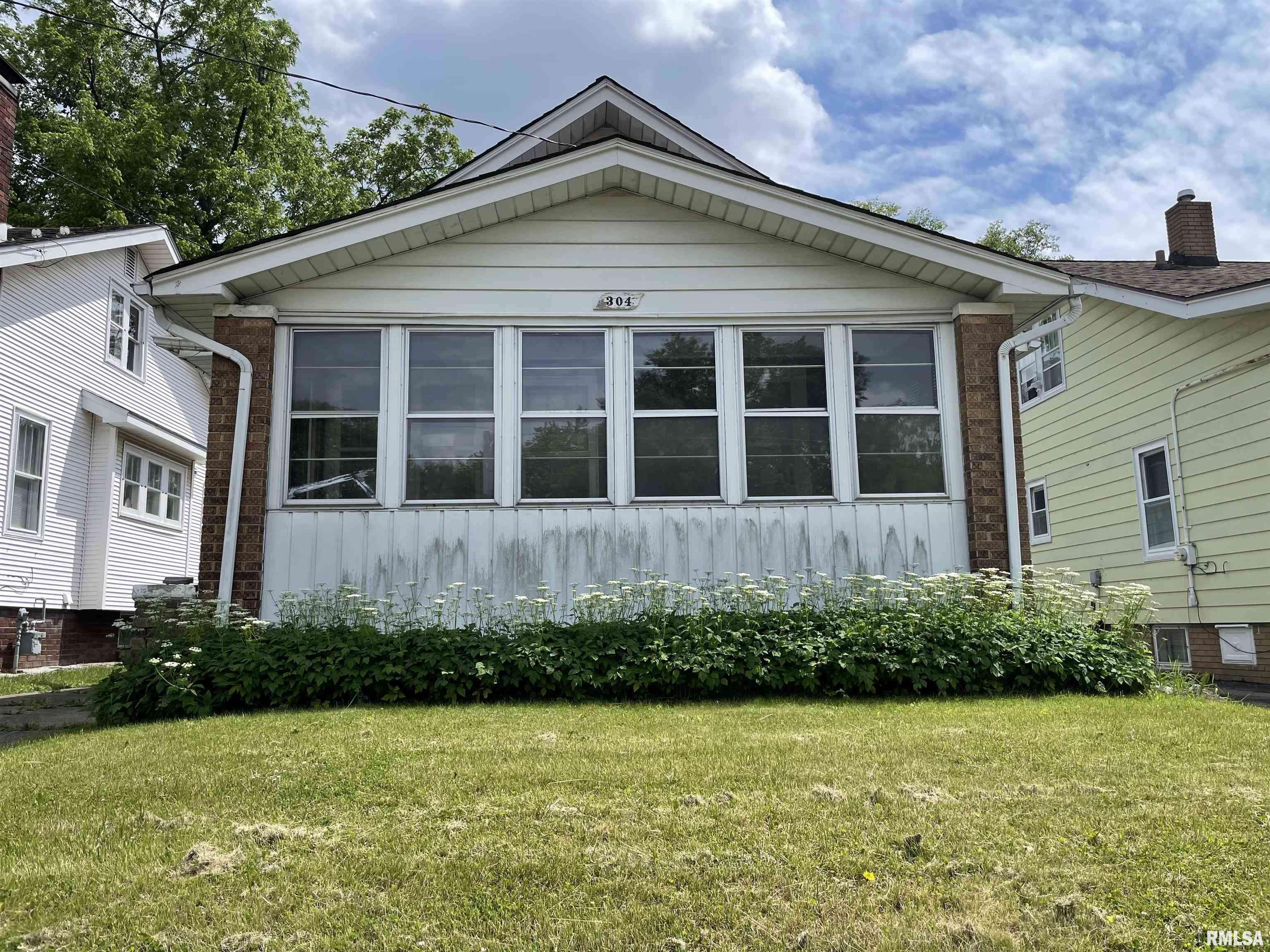 304 E VIRGINIA AVE, Peoria, IL 61603