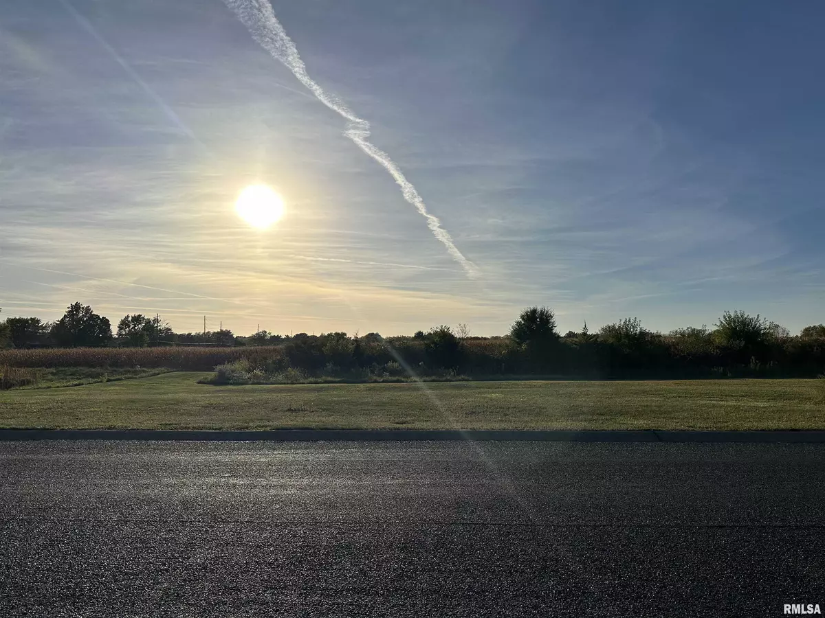 Washington, IL 61571,101 SABLE LN