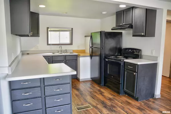 Macomb, IL 61455,331 S WARD ST