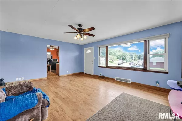 Pekin, IL 61554,1411 CHESTNUT ST