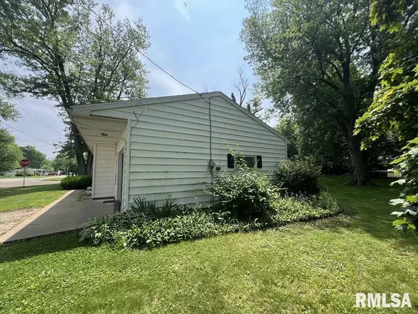 Astoria, IL 61501,502 W ELM ST