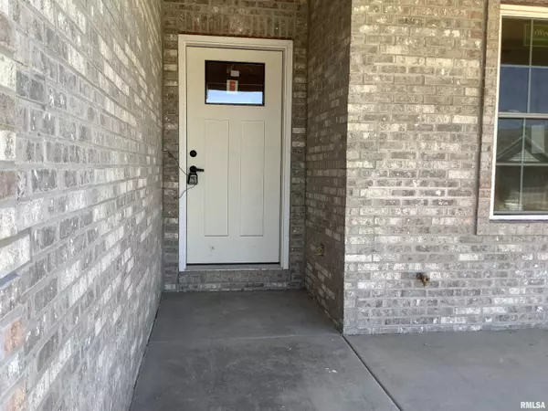Peoria, IL 61615,3716 W EAGLE POINT DR