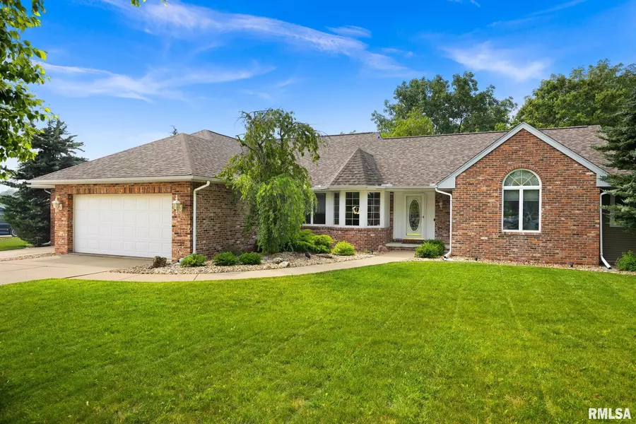905 HIGHLAND CT, Germantown Hills, IL 61548