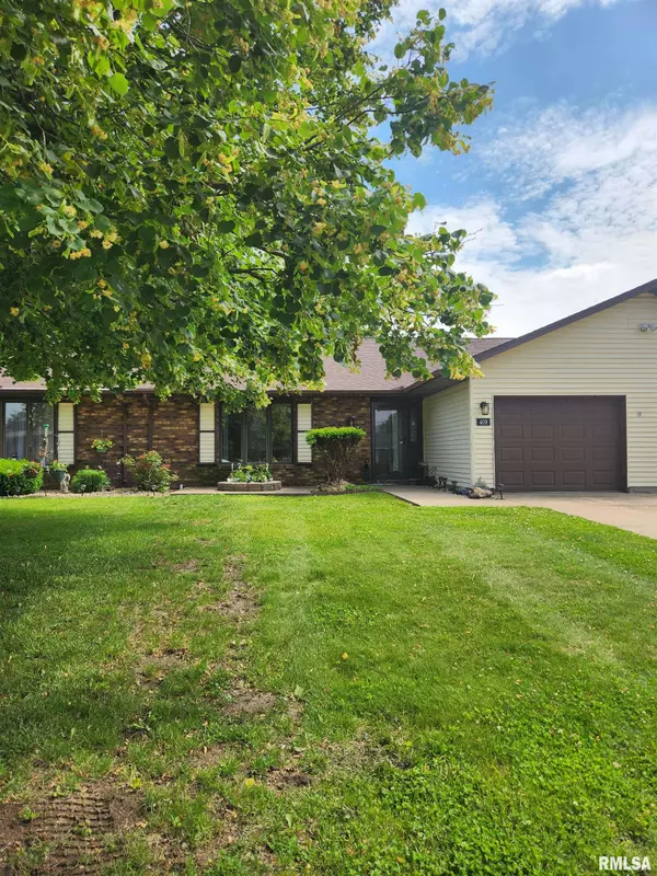 Macomb, IL 61455,409 EVERGREEN DR