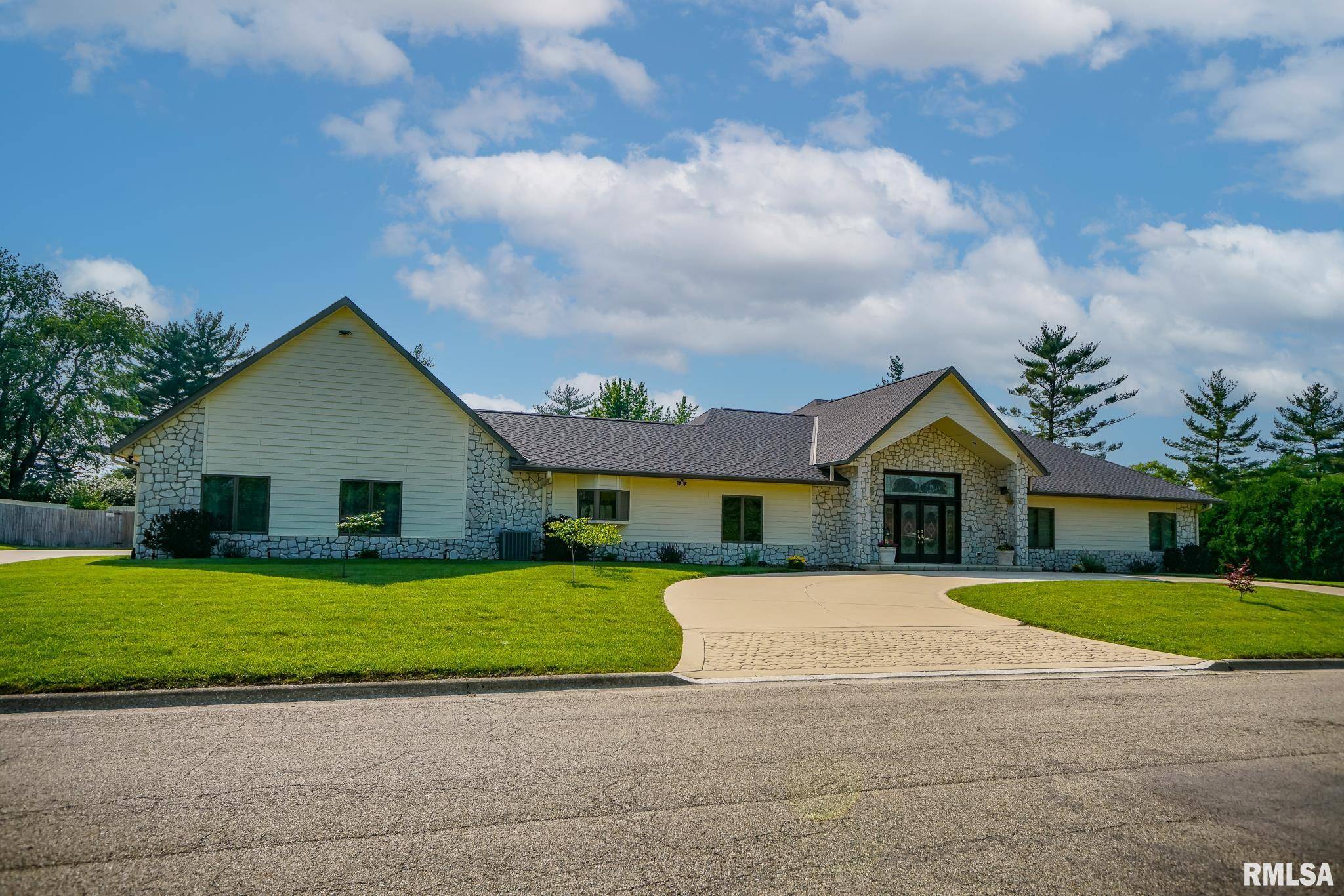 241 BIRCH PL, Kewanee, IL 61443