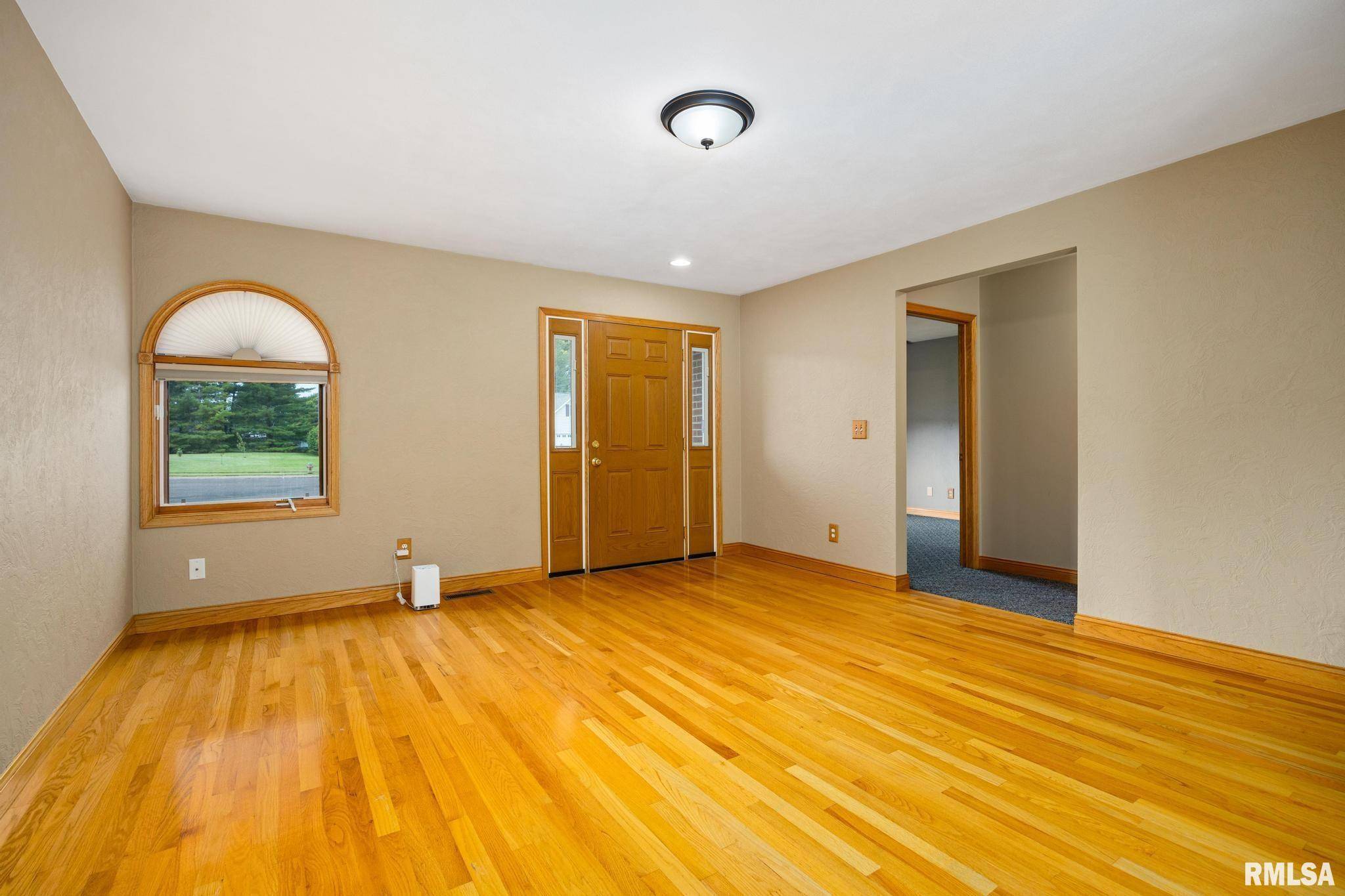 Metamora, IL 61548,820 BELSLY WAY