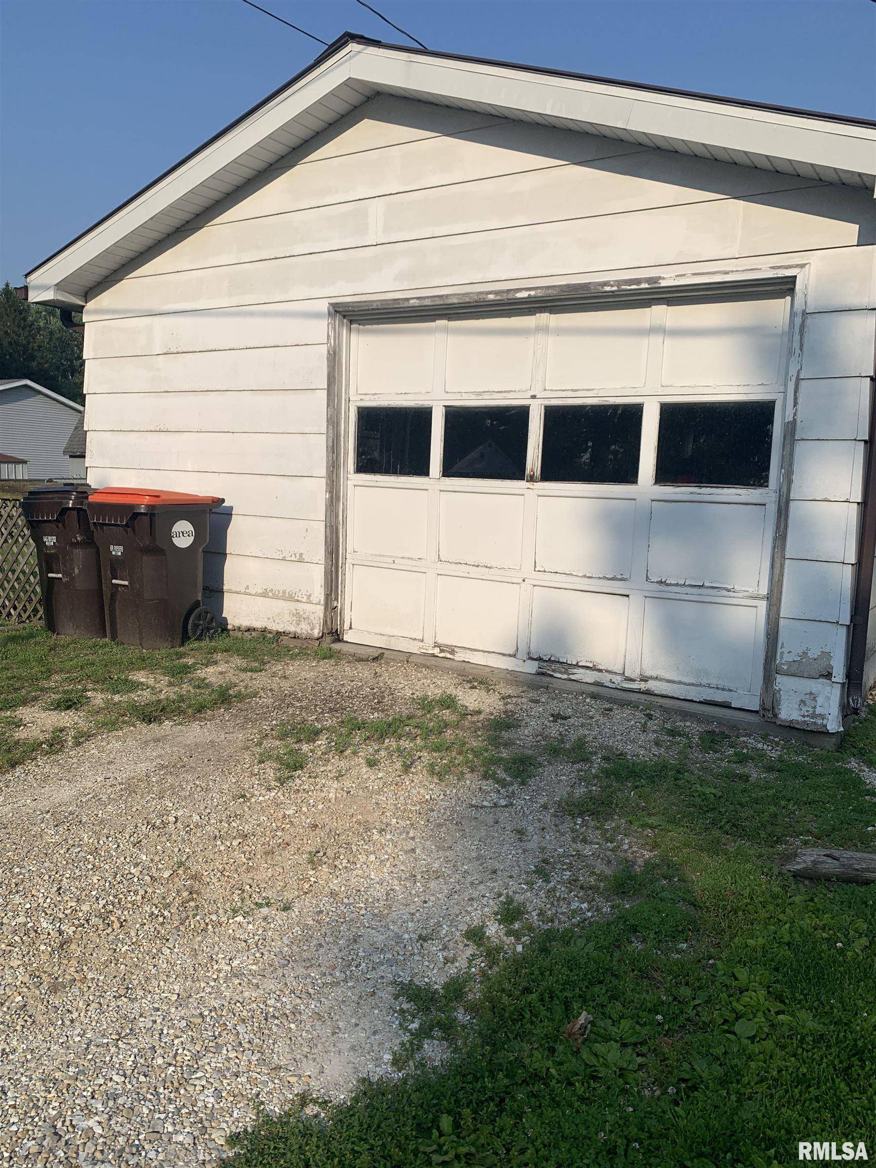 Bushnell, IL 61422,295 W HARRIS AVE