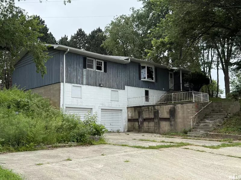 13381 N County Highway 9, Lewistown, IL 61542