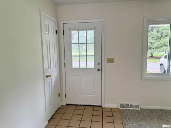 Macomb, IL 61455,133 HOLDEN DR