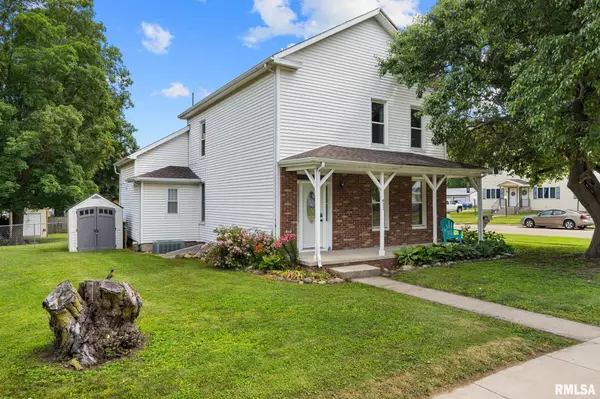 Delavan, IL 61734,411 E 3RD ST