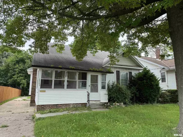 1210 W MACQUEEN AVE, Peoria, IL 61604