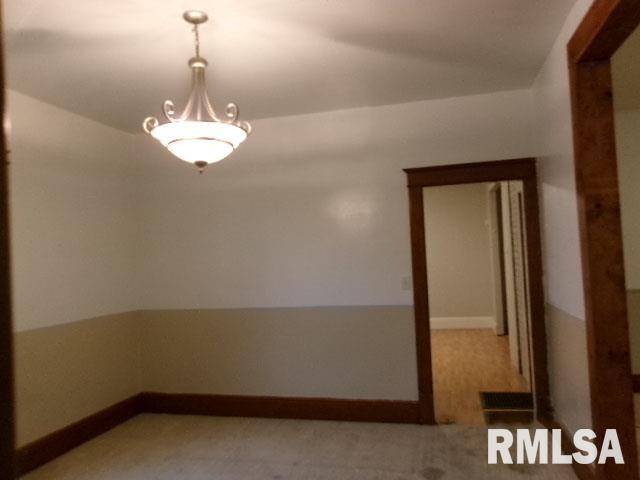Washburn, IL 61570,335 W WALNUT ST