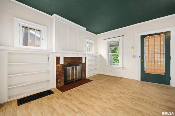 West Peoria, IL 61604,2017 W LAURA AVE