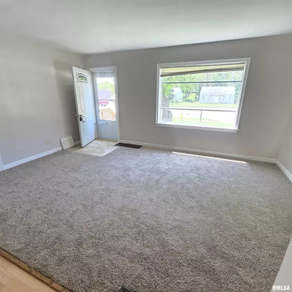 Peoria, IL 61604,2029 W FORREST HILL AVE