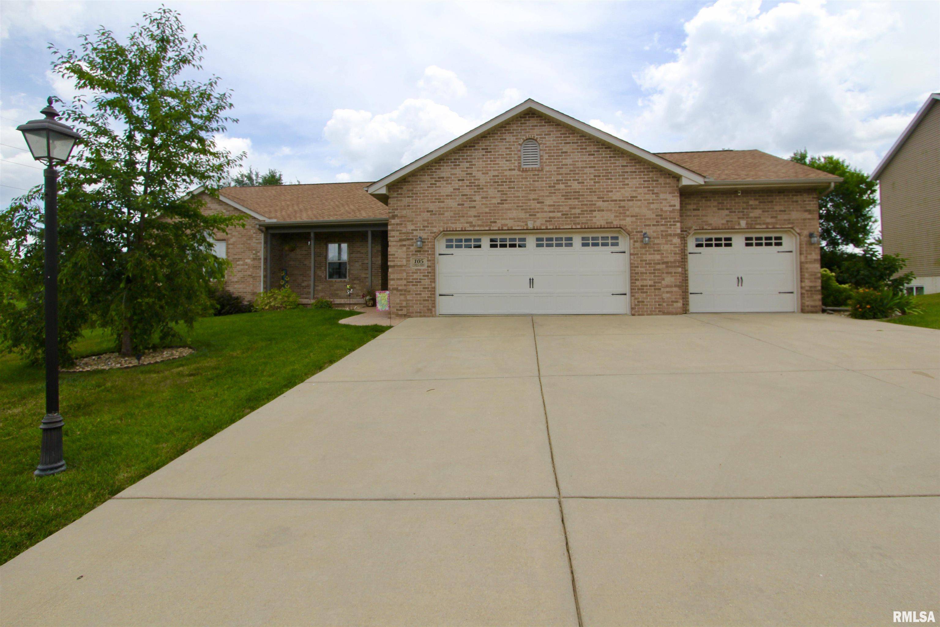 105 CYPRESS PT, Washington, IL 61571