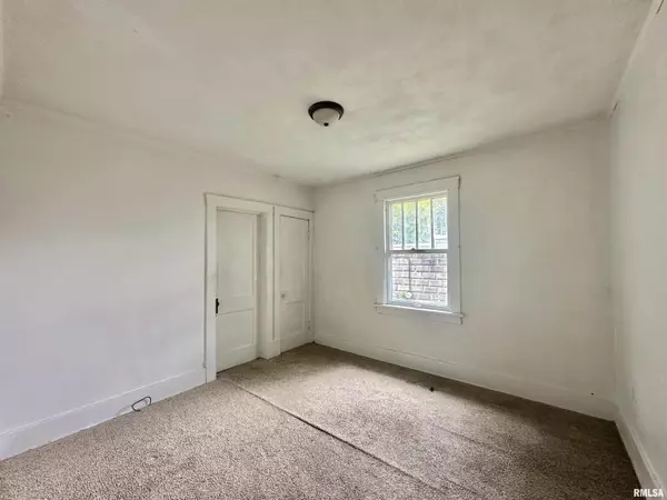 Peoria, IL 61606,1009 W ARMSTRONG AVE