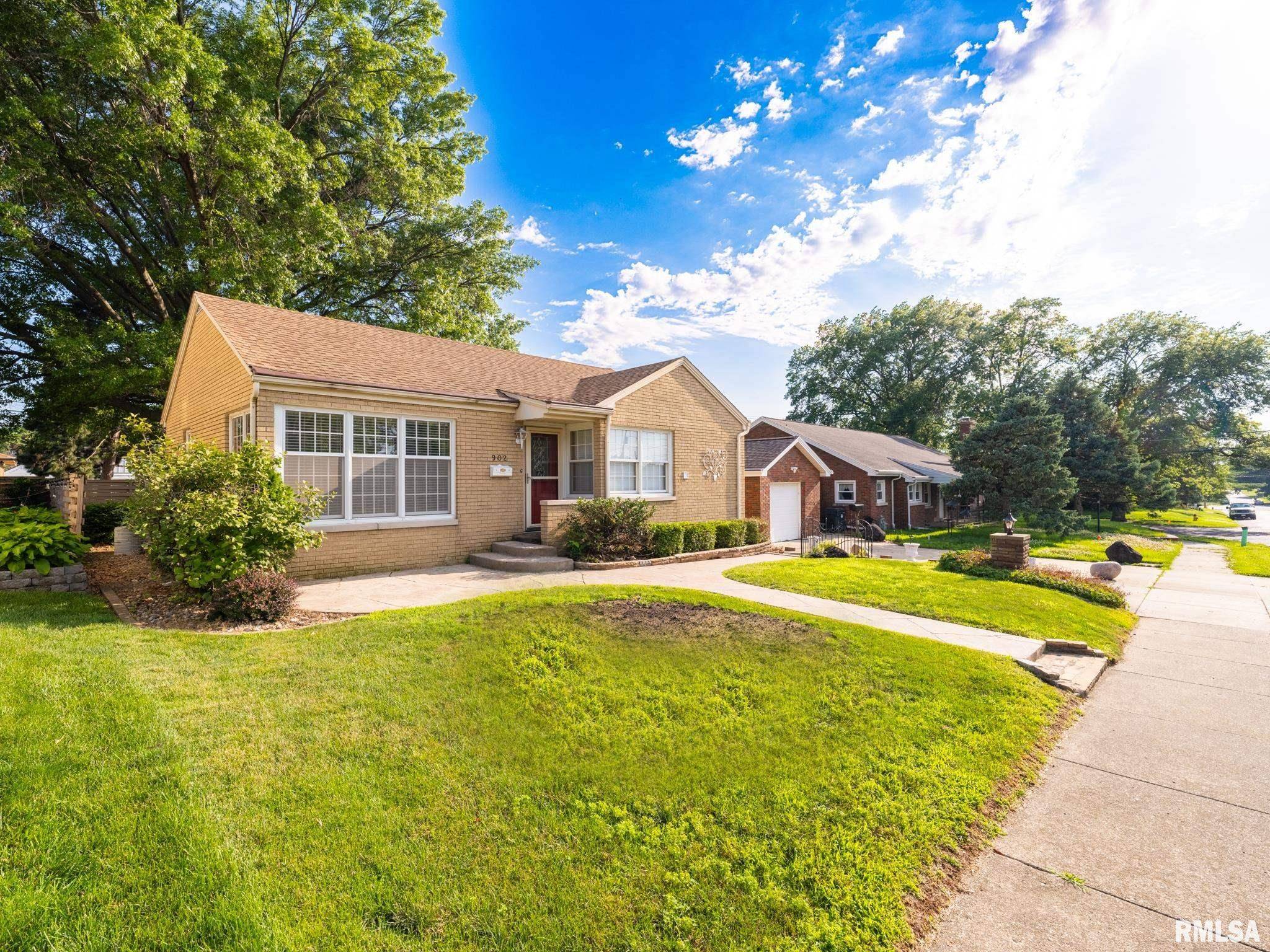 Pekin, IL 61554,902 AMANDA ST