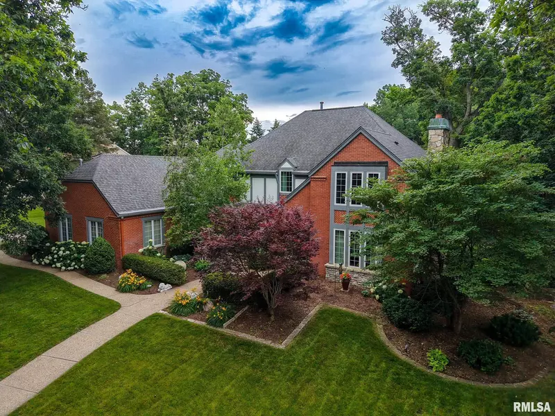 512 W HIDDEN LN, Peoria, IL 61614