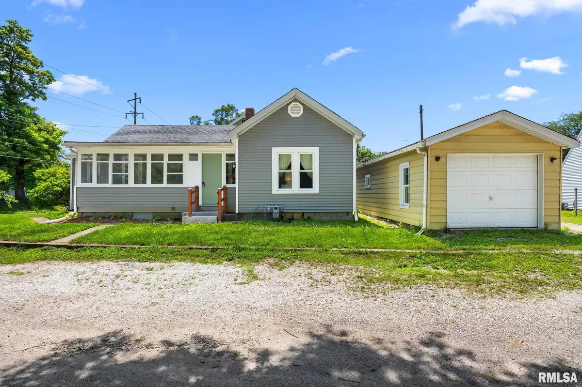 Pekin, IL 61554,1013 N 2ND ST