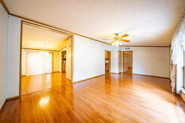 Bellevue, IL 61604,4405 W CRABTREE CT