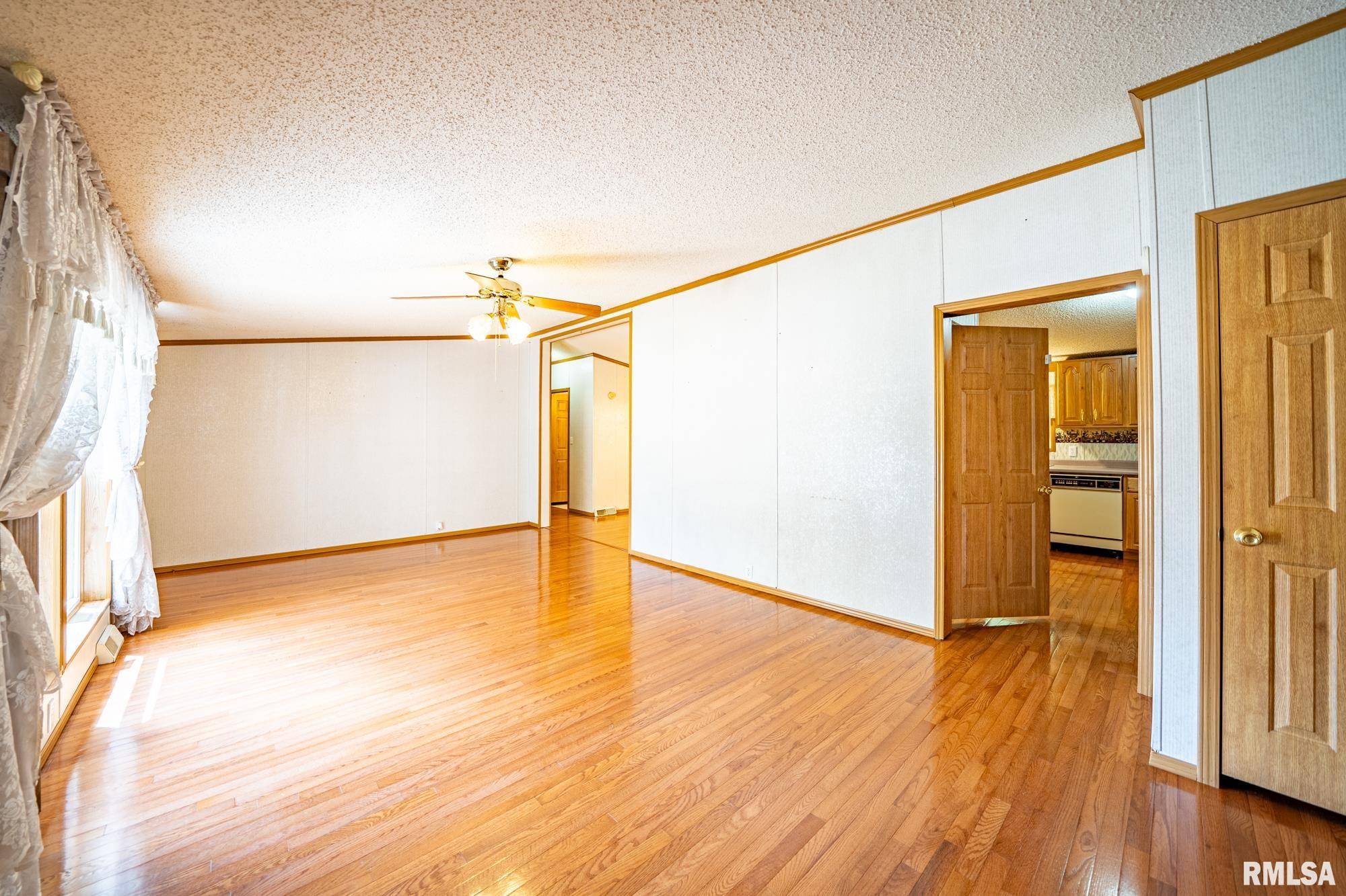 Bellevue, IL 61604,4405 W CRABTREE CT