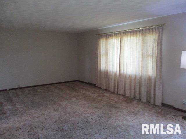 East Peoria, IL 61611,1265 SPRING BAY RD