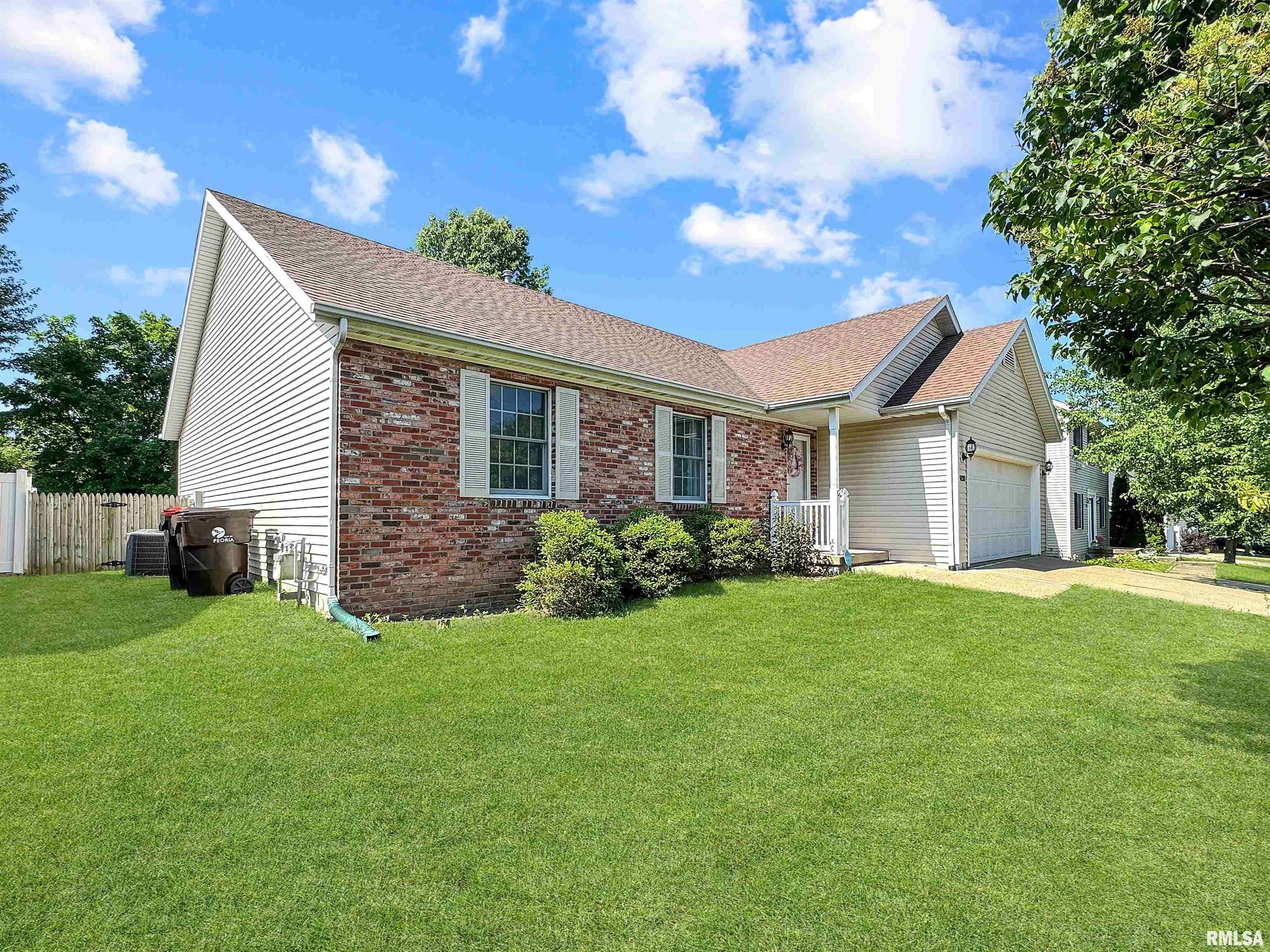 Peoria, IL 61615,4120 W CARROUSEL LN